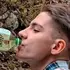 Я Ильяс, 18, из Алматы, ищу знакомство для приятного времяпровождения